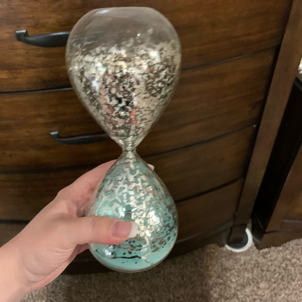 Pier 1 hourglass